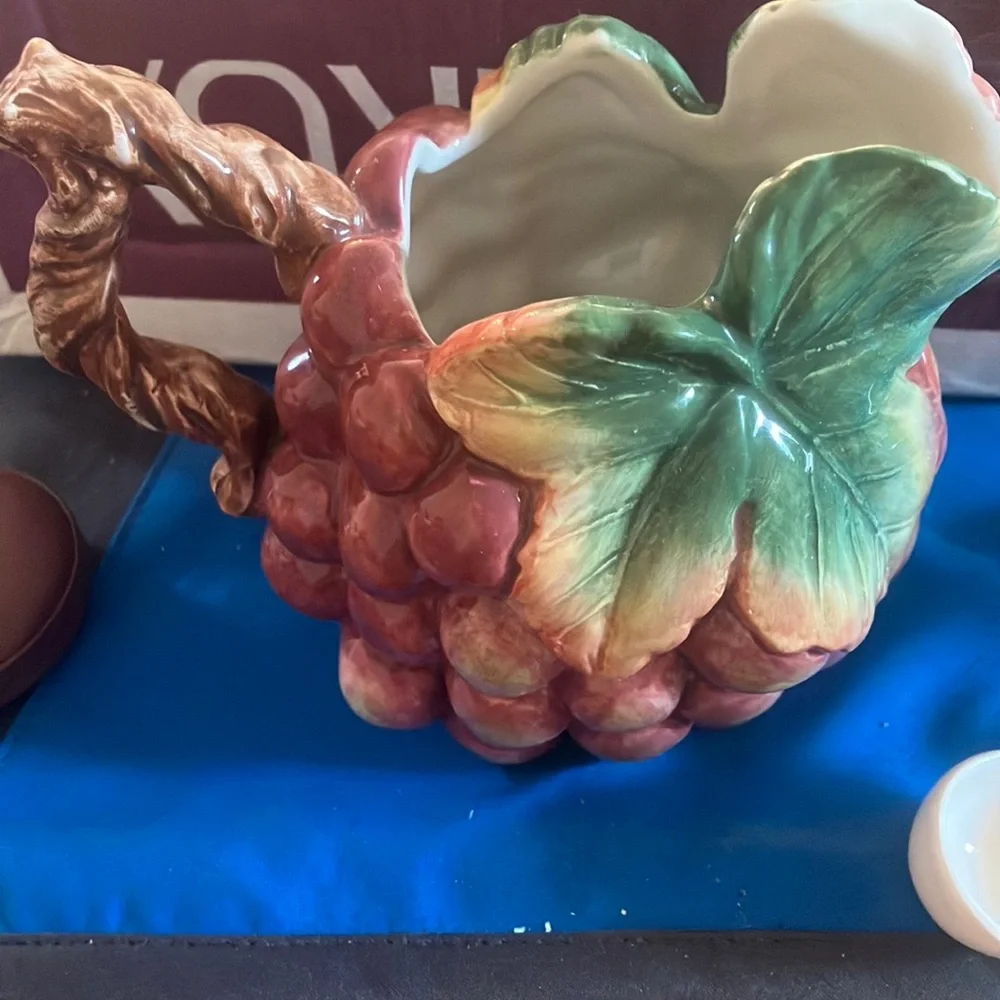 Grapevine Ceramic gravy bowl